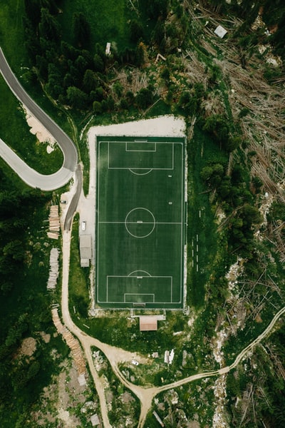 足球场上的鸟瞰图
